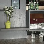 מלון Restaurant Le Parisien 3*